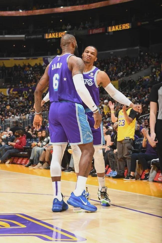 德甲前瞻：勒沃库森为保前四必须争胜，科隆已1个多月未获胜（德甲前瞻：勒沃库森为巩固前四势在必胜，科隆已逾一月未尝胜绩）