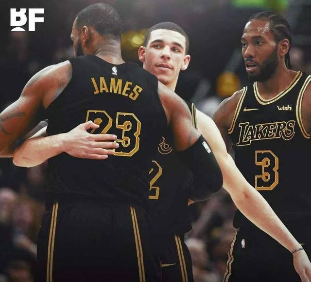 新星闪耀！摩根·罗杰斯破门获名宿称赞，或成三狮军团中场核心（摩根·罗杰斯破门闪光获名宿力赞，有望成为三狮中场核心）