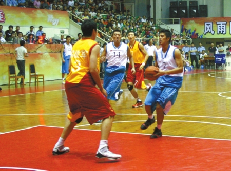 曲刚：虽然很难但还没确定降级，打平也无法保级所以不会保守（曲刚：形势艰难但降级未定，打平无助保级，因此不会保守）