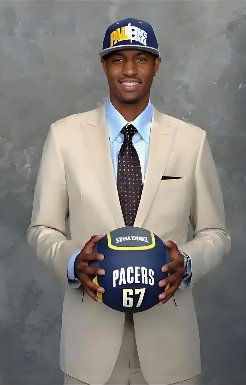 队报评法甲第14轮最佳阵：托万助朗斯登顶领衔，巴黎无人入选（队报评出法甲第14轮最佳阵容：托万领衔助朗斯登顶，巴黎零入选）